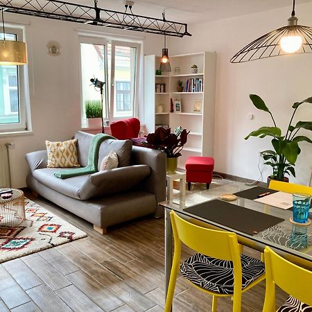 Apartment For 2 In Margareten Vienna Exterior photo