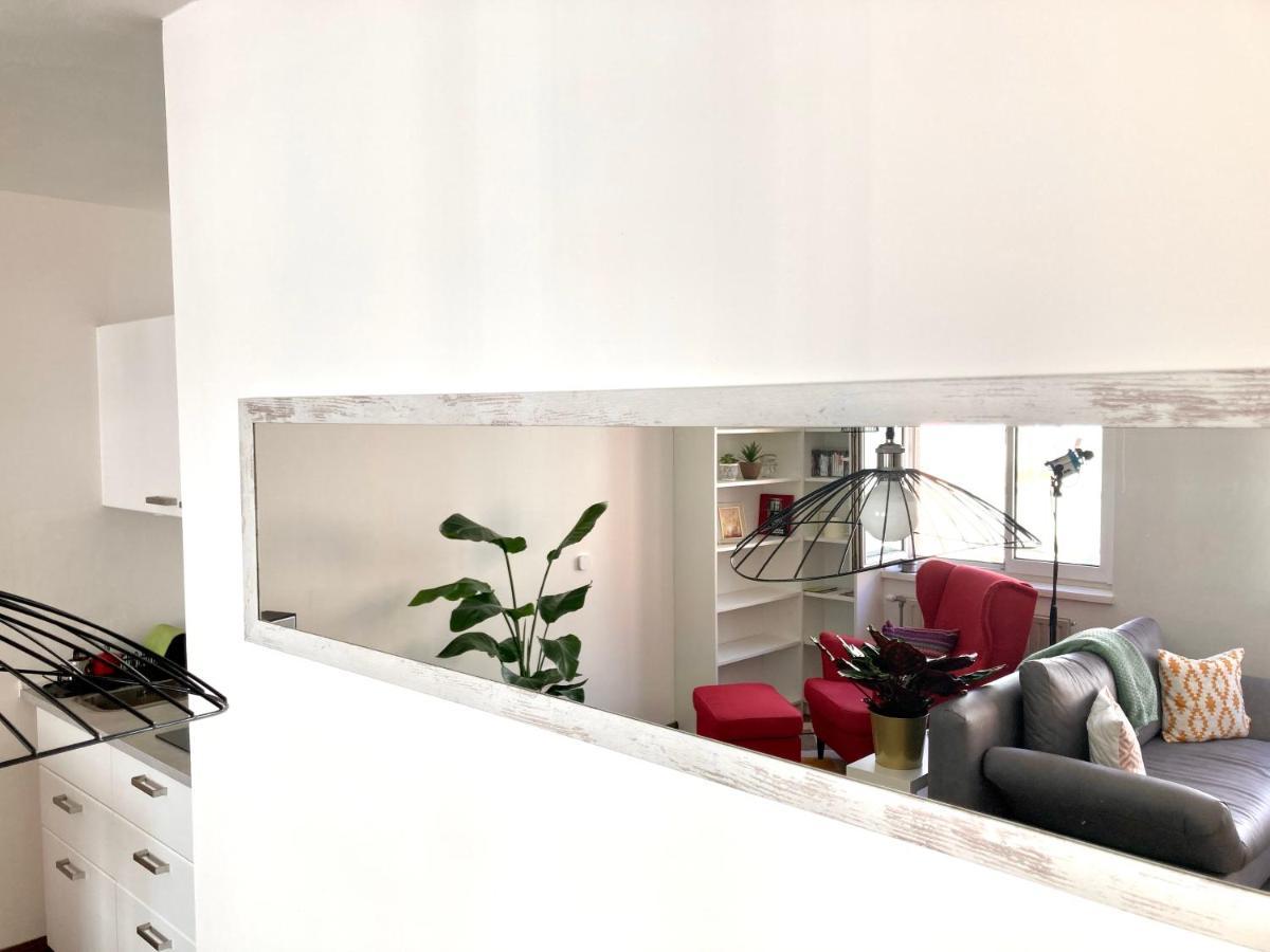 Apartment For 2 In Margareten Vienna Exterior photo