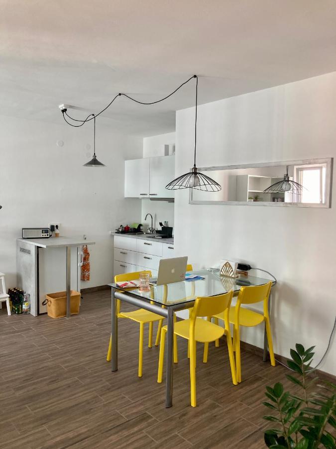 Apartment For 2 In Margareten Vienna Exterior photo